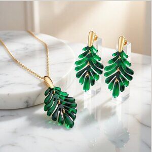 Emerald Green Tropical Leaf Jewelry Set Acrylic Gold Necklace & Drop Earrings